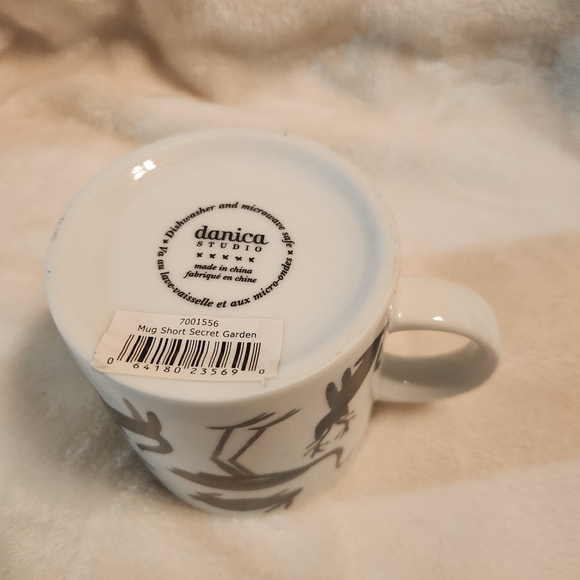 DANIKA STUDIO 14 Oz Coffee Mug Cup Black on White Animal Sketch Pattern - Picture 3 of 4